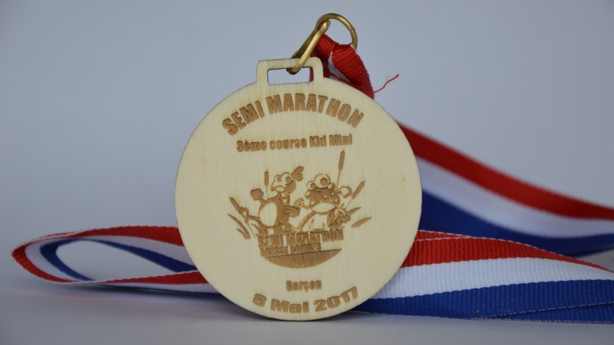 Customized and ecological medal