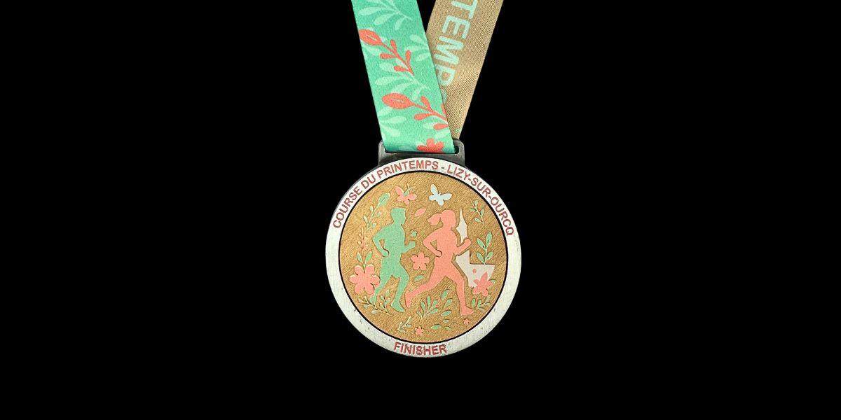 Spring Race Lizy-sur-Ourcq 2026 metal and wood medal